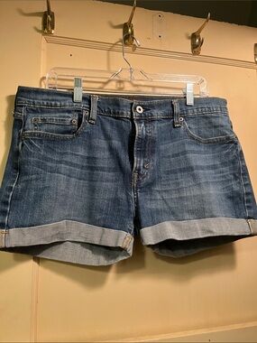 Levi's Cuffed Denim Shorts in Medium Blue Wash